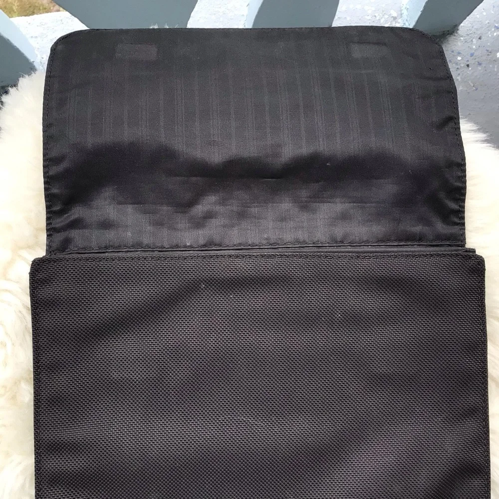 Tumi Lightweight Top Rear Handle Expandable Messenger Travel Case